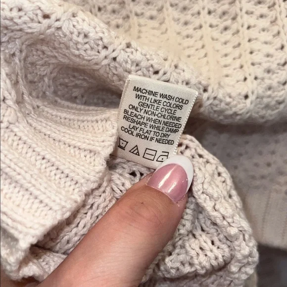 Ultra Flirt Textured Knit Button-Front Cardigan – NWT Small - Picture 10 of 10